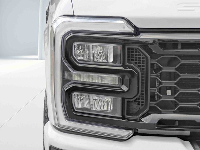 Used 2025 Ford F250 Lariat w/ Black Appearance Package AWD/4WD image 9