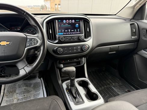 Used 2016 Chevrolet Colorado LT w/ LT Convenience Package image 16