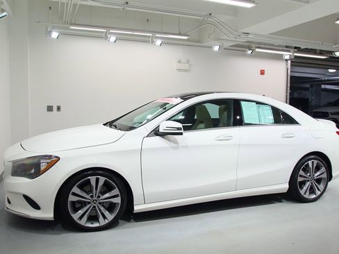 Used 2019 Mercedes-Benz CLA 250 4MATIC image 3