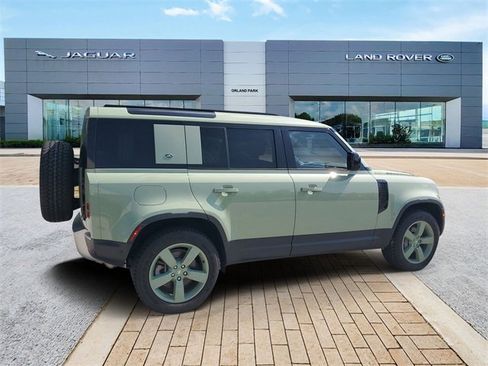 Used 2023 Land Rover Defender 110 75th Limited Edition image 5