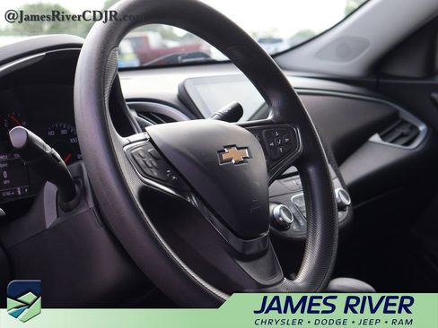 Used 2023 Chevrolet Malibu LT FWD image 24