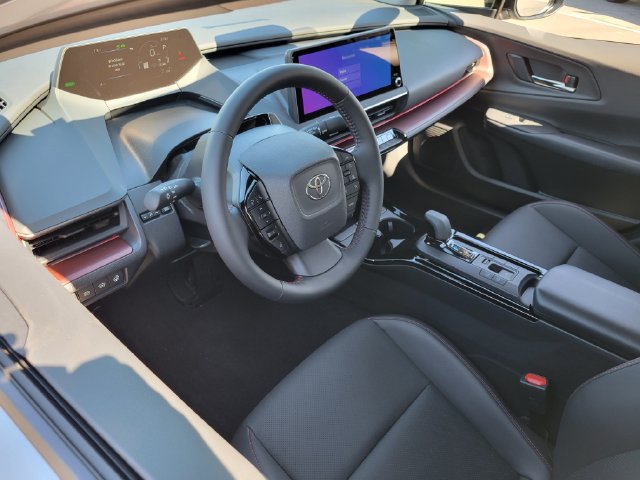 New 2027 Toyota Prius Plug-In Hybrid FWD image 5