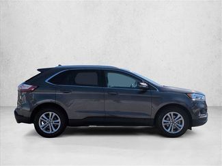 Used 2019 Ford Edge SEL video 4