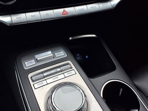 Used 2025 Genesis GV70 2.5T image 43