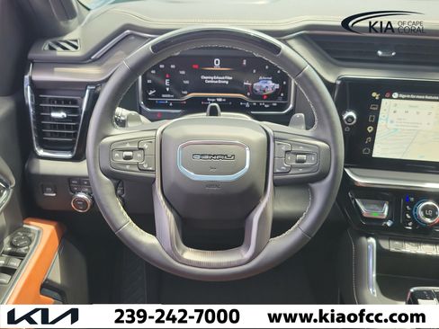 Used 2024 GMC Sierra 1500 Denali Ultimate AWD/4WD image 17