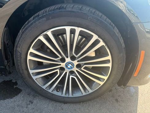Used 2018 BMW 530e xDrive AWD/4WD image 4