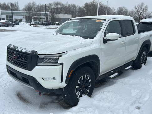 Used 2022 Nissan Frontier PRO-4X w/ Technology Package image 1