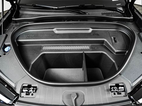New 2027 Audi SQ6 e-tron Premium Plus AWD/4WD image 4