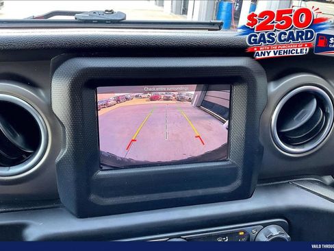 Used 2018 Jeep Wrangler Unlimited Rubicon w/ Safety Group AWD/4WD image 21