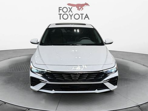 Used 2025 Hyundai Elantra SEL image 9