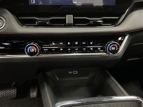 New 2026 Chevrolet Equinox RS w/ LPO, Floor Liner Package AWD/4WD image 16