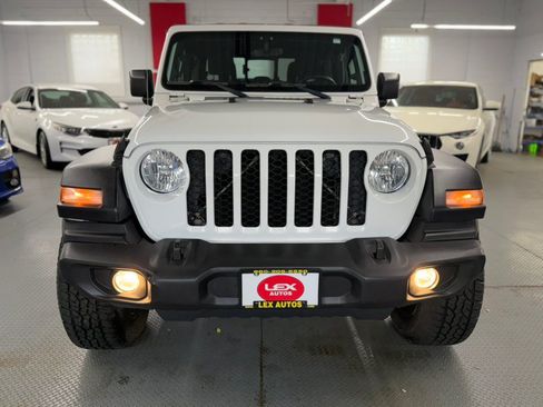 Used 2020 Jeep Gladiator Sport w/ Quick Order Package 24S AWD/4WD image 3