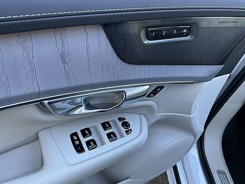 New 2026 Volvo XC90 B6 Ultra image 17