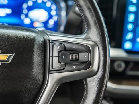 Used 2022 Chevrolet Silverado 1500 LT AWD/4WD image 30