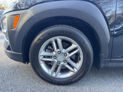 Used 2021 Hyundai Kona SE image 4