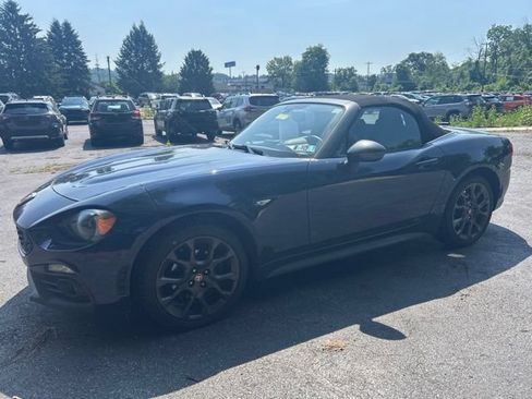 Used 2019 FIAT 124 Spider Abarth w/ Convenience Group RWD image 11