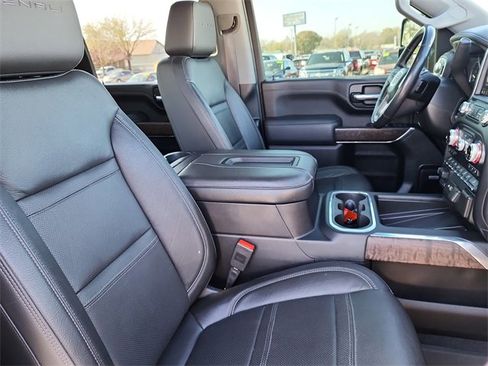 Used 2020 GMC Sierra 2500 Denali w/ Denali Ultimate Package image 21