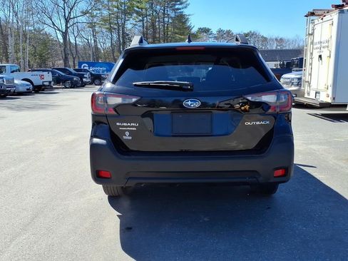 Used 2025 Subaru Outback Premium image 6