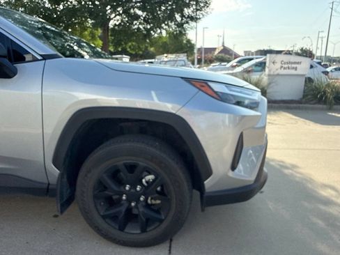 Used 2025 Toyota RAV4 LE FWD image 15