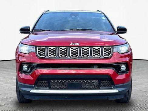 Used 2025 Jeep Compass Limited AWD/4WD image 2