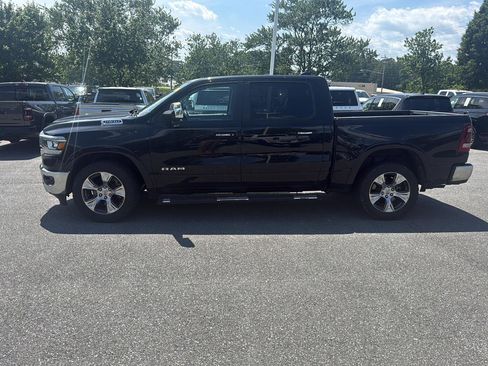 Used 2022 RAM 1500 Laramie AWD/4WD image 1