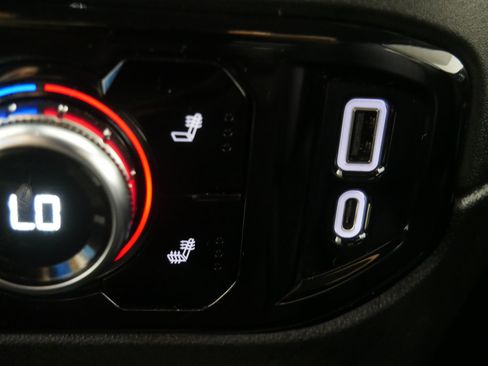 Certified 2023 GMC Sierra 1500 Elevation image 33