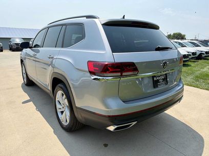 Used 2022 Volkswagen Atlas SE w/ Panoramic Sunroof Package