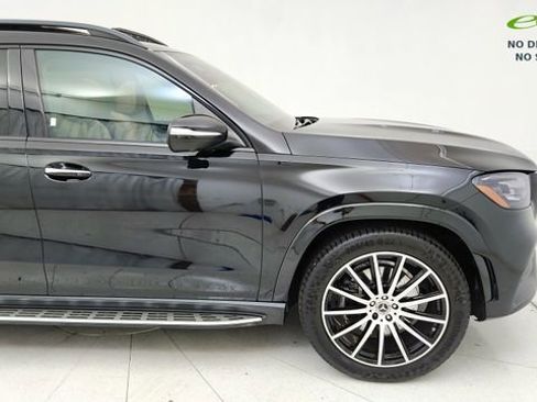 Used 2022 Mercedes-Benz GLS 450 4MATIC image 7