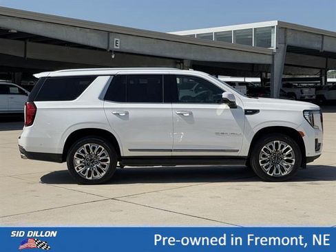 Used 2023 GMC Yukon Denali Ultimate AWD/4WD image 3