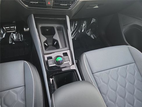 New 2026 Volkswagen Tiguan SEL R-Line image 21