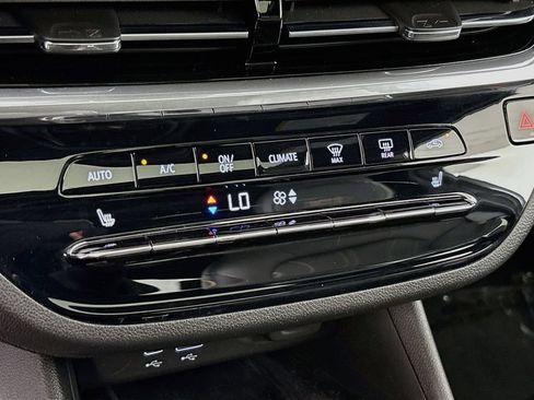 Certified 2024 Buick Envista Avenir FWD image 20
