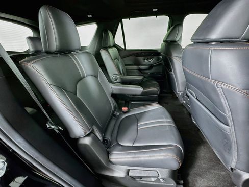Certified 2025 Honda Pilot TrailSport image 27