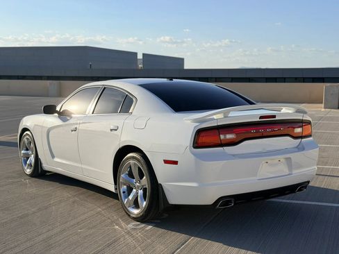 Used 2013 Dodge Charger SXT RWD image 5
