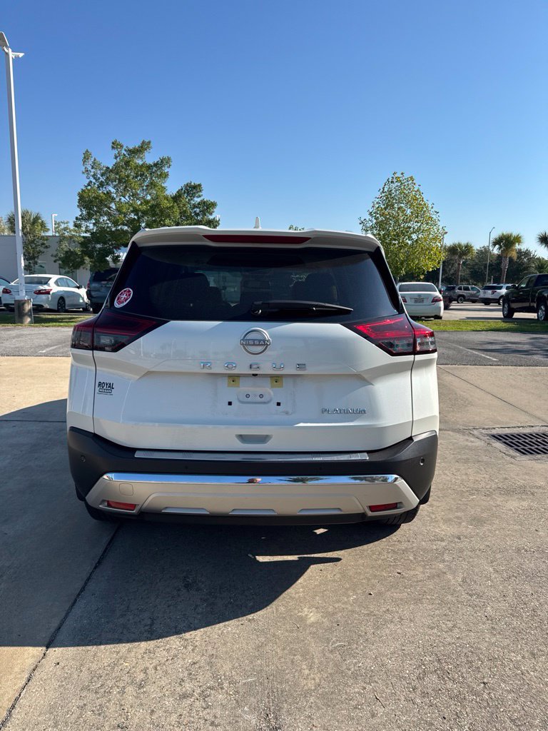 Used 2023 Nissan Rogue Platinum w/ Platinum Premium Package FWD image 6