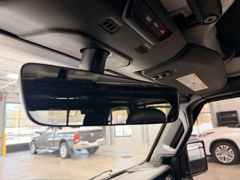 Used 2022 Jeep Wrangler Unlimited Sahara image 48