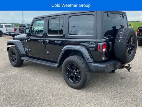 Used 2022 Jeep Wrangler Unlimited Sahara w/ Cold Weather Group AWD/4WD image 4