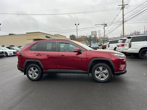 Used 2022 Toyota RAV4 XLE image 2