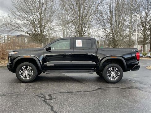 Used 2024 GMC Canyon Elevation w/ Convenience Package image 2