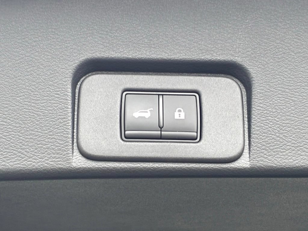 Used 2025 Nissan Rogue Platinum AWD/4WD image 40
