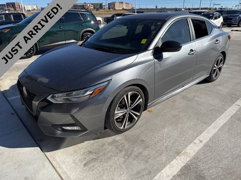 Used 2020 Nissan Sentra SR image 1