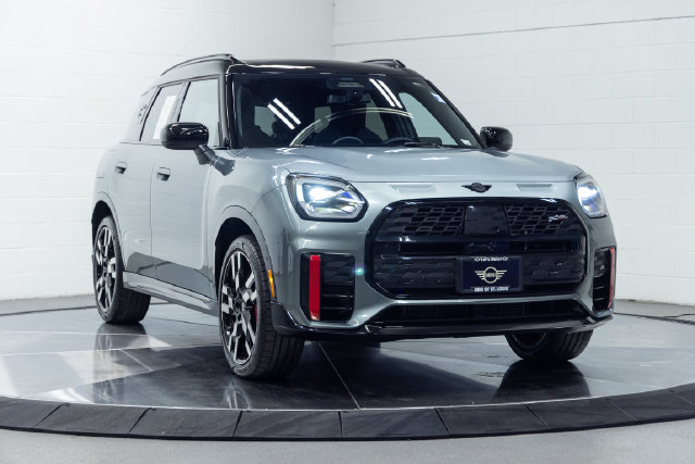 Certified 2025 MINI Cooper Countryman John Cooper Works w/ Comfort Package Max AWD/4WD image 4
