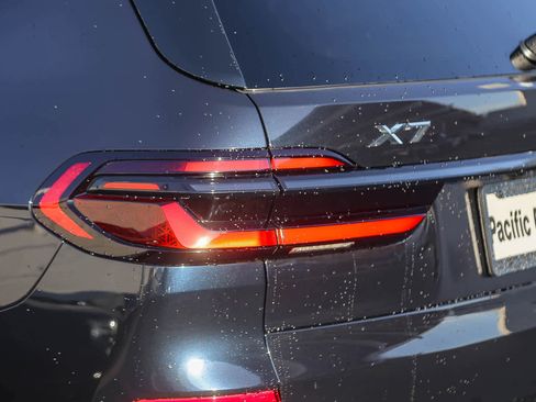 New 2026 BMW X7 xDrive40i w/ M Sport Package image 7