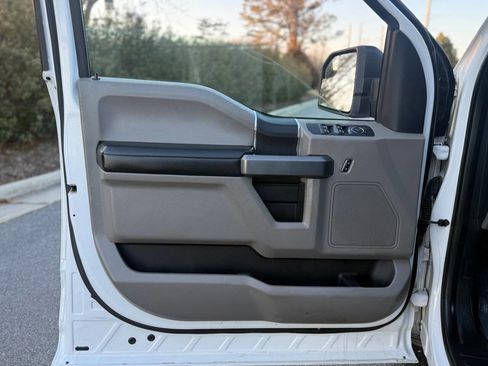 Used 2018 Ford F150 XLT RWD image 14