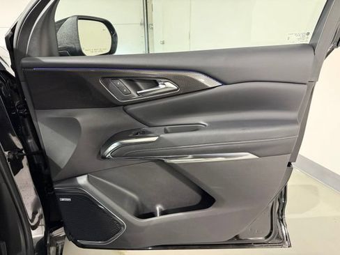 Used 2026 Chevrolet Traverse High Country w/ LPO, Floor Liner Package AWD/4WD image 32