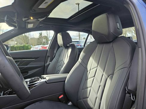 New 2026 BMW 530i xDrive w/ Premium Package image 25