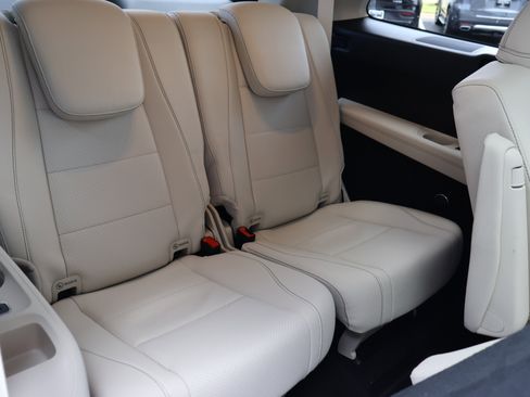 Used 2023 Mercedes-Benz GLS 450 4MATIC image 27