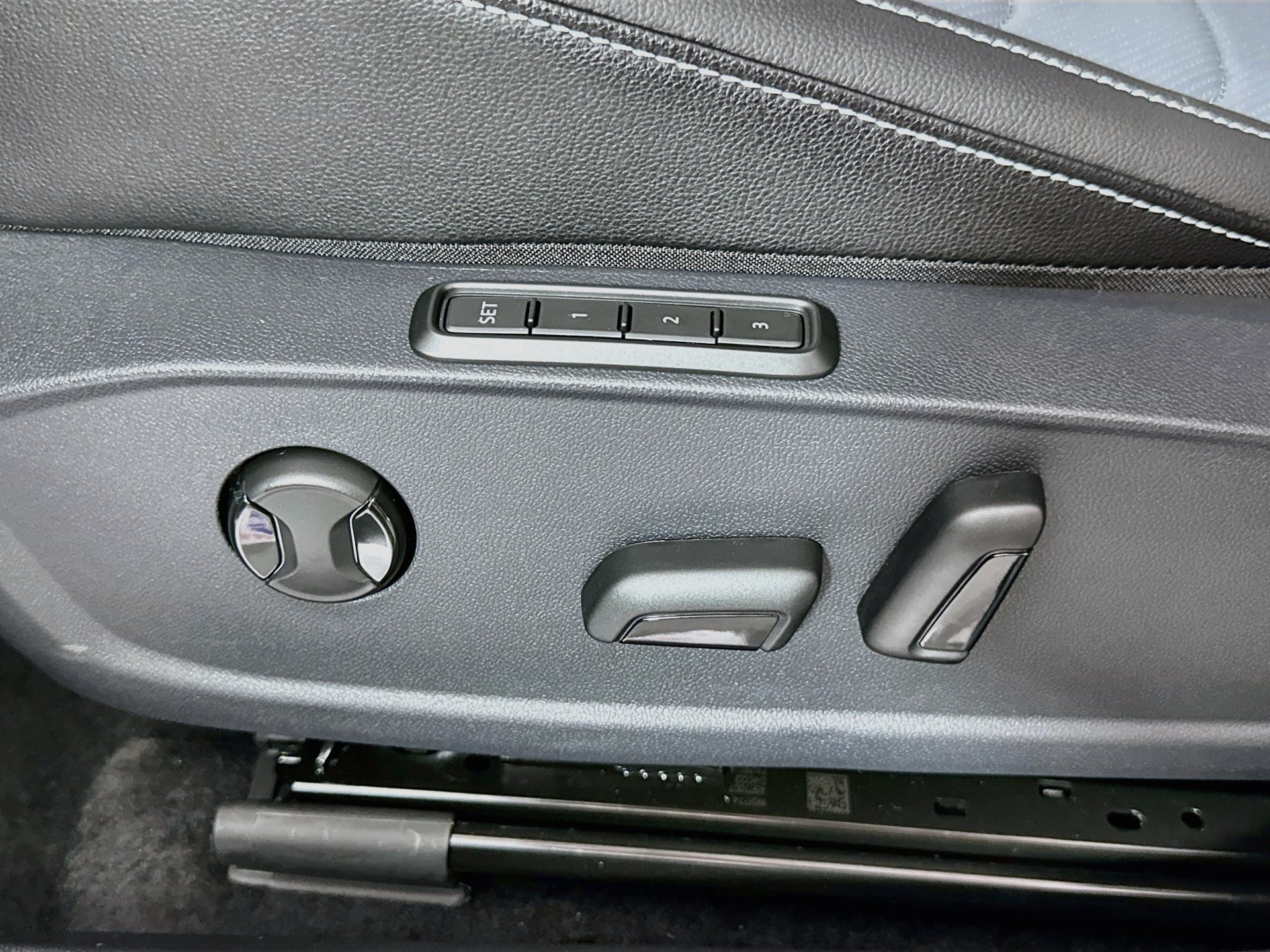 Certified 2026 Volkswagen Jetta SEL FWD image 20