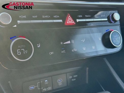 Used 2025 Hyundai Santa Cruz SEL FWD image 19