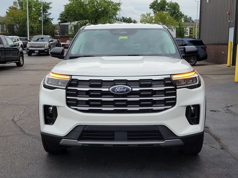 New 2026 Ford Explorer Active w/ Active Comfort Package AWD/4WD image 2