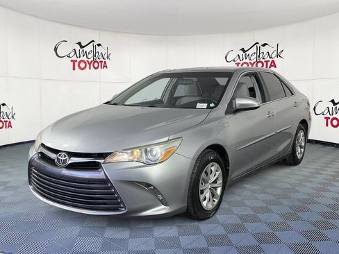 Used 2015 Toyota Camry LE FWD image 4